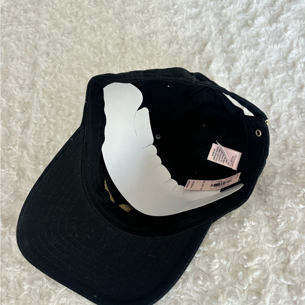 VS fashion show 2025 hat! - Picture 3 of 4